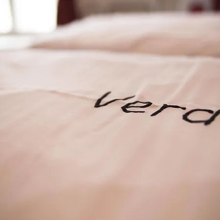לינה וארוחת בוקר Verdi 3*